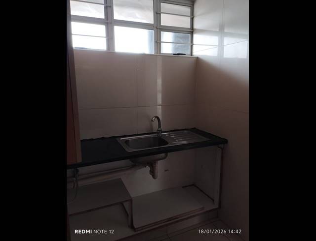 2 BEDROOM APARTMENT FOR SALE IN OVERPORT